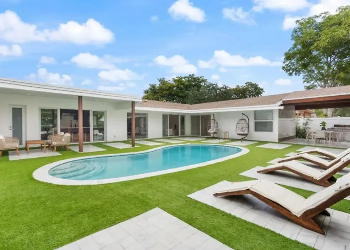 The New House In The Middle Of Miami