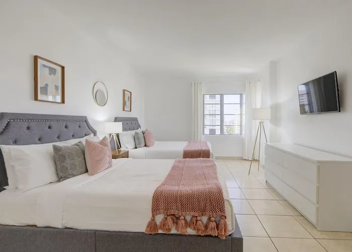 Shelborne Apartment