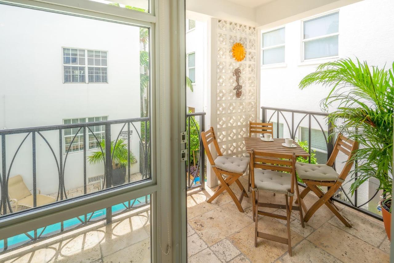 Fountain 2 Story Pool Bbq Balcony Apartment Miami Beach