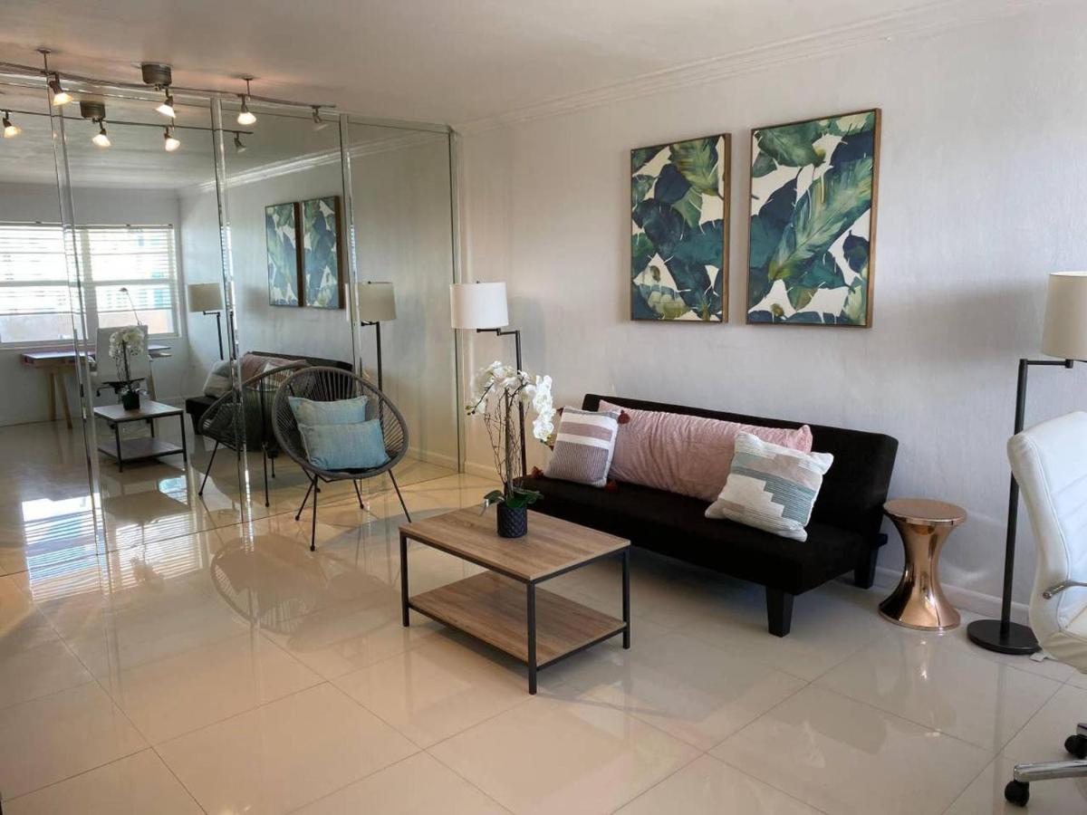 Top Floor Breathtaking View Of Miami Skyline, Pool And Free Parking Miami Beach