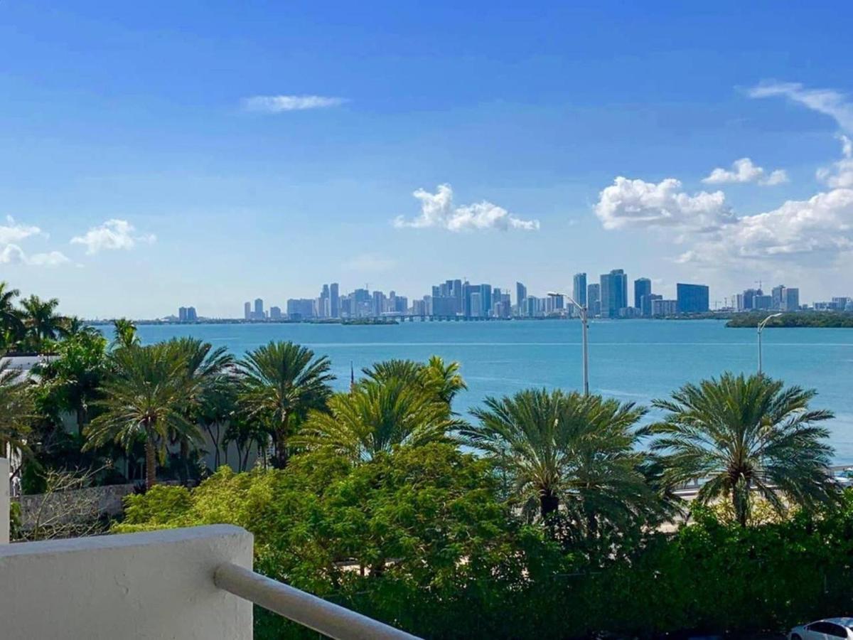 Top Floor Breathtaking View Of Miami Skyline, Pool And Free Parking Holiday home