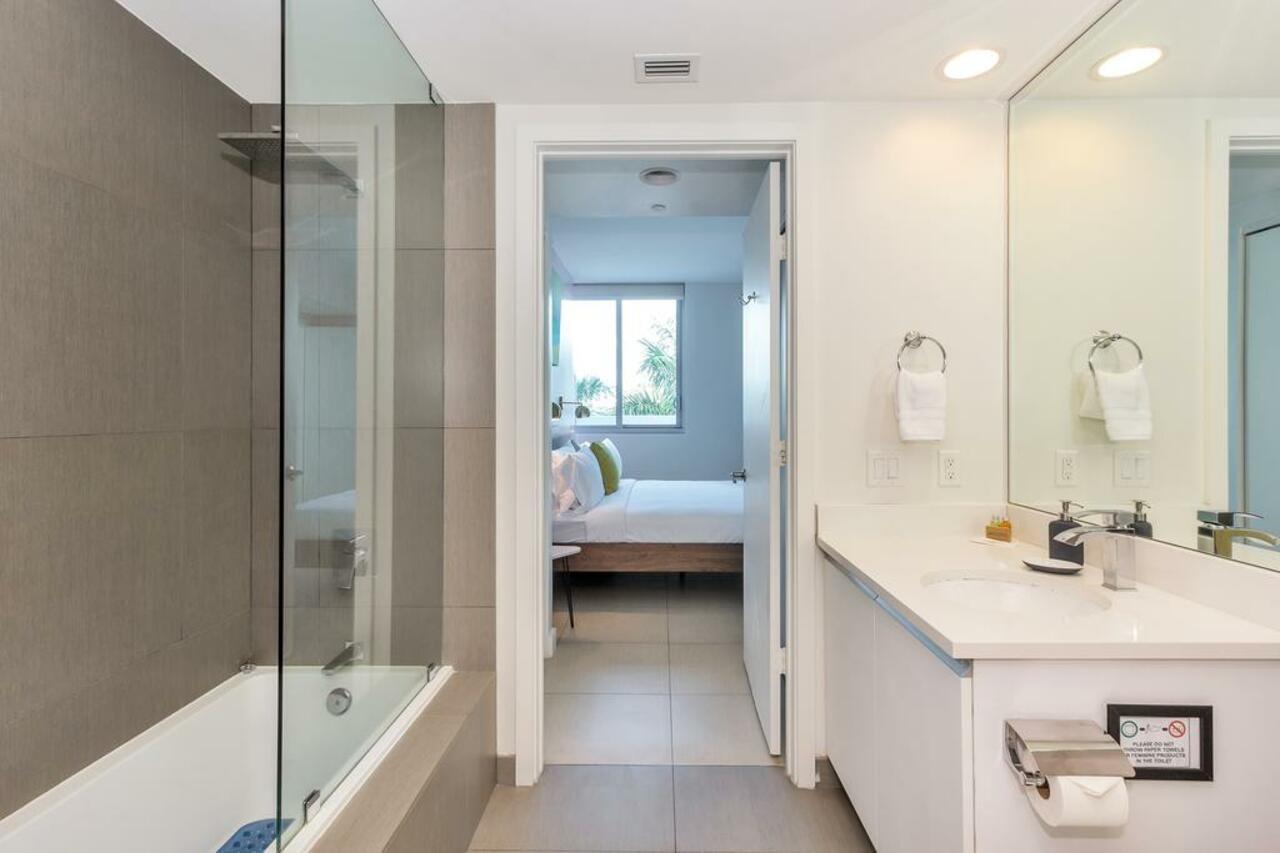 Apartment Dharma Miami At Monte Carlo
