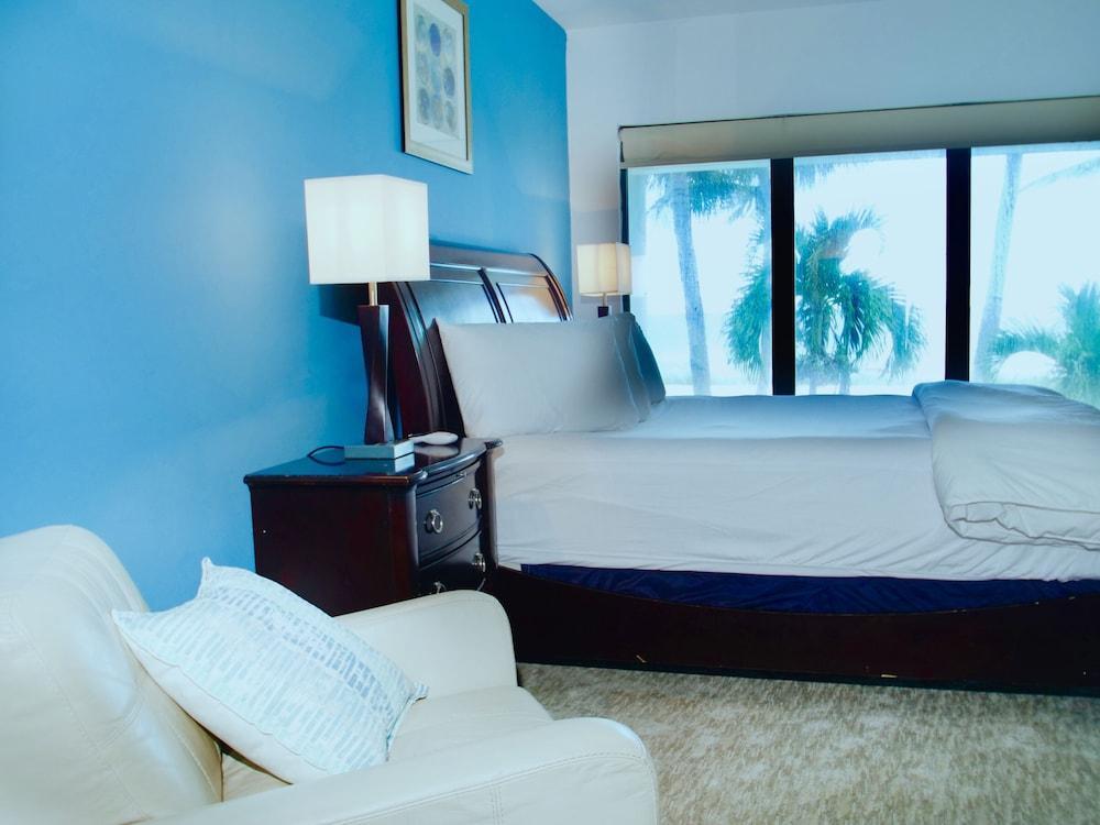 Casablanca On The Ocean East Tower Hotel 3*