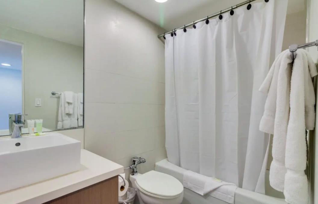 Castle 835 Oceanview On With Pool, Gym, Bars, And Free Parking Miami Beach