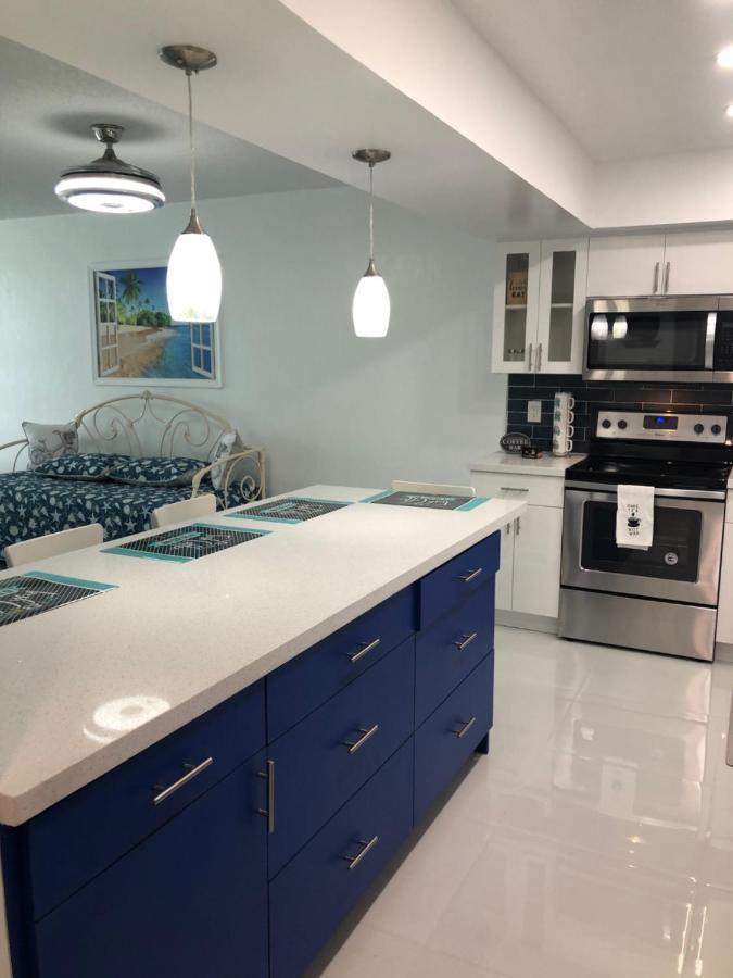 The Blue Island Apartment *