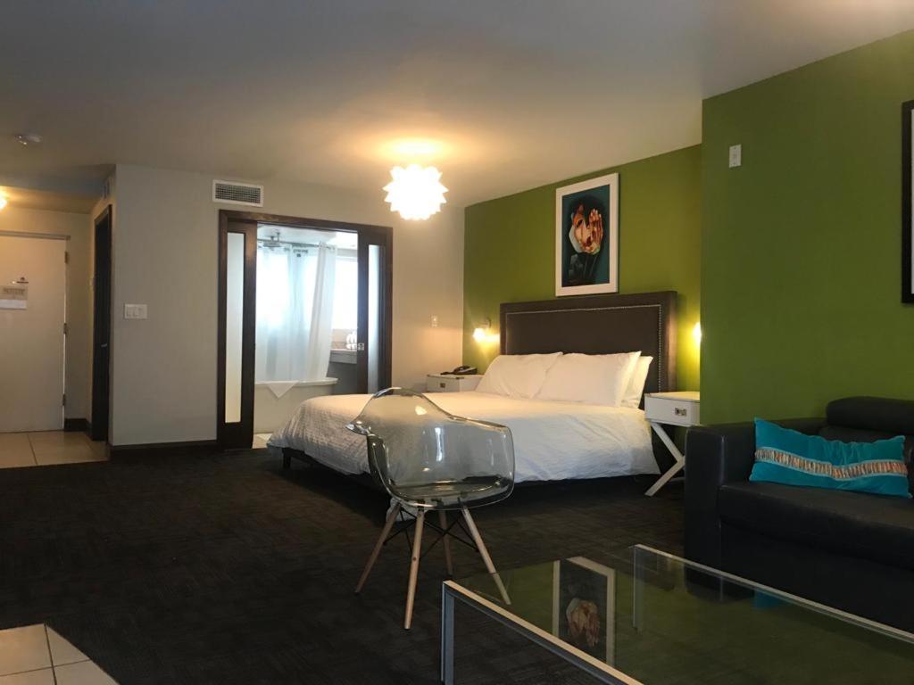 Ocean Drive Front Apartment