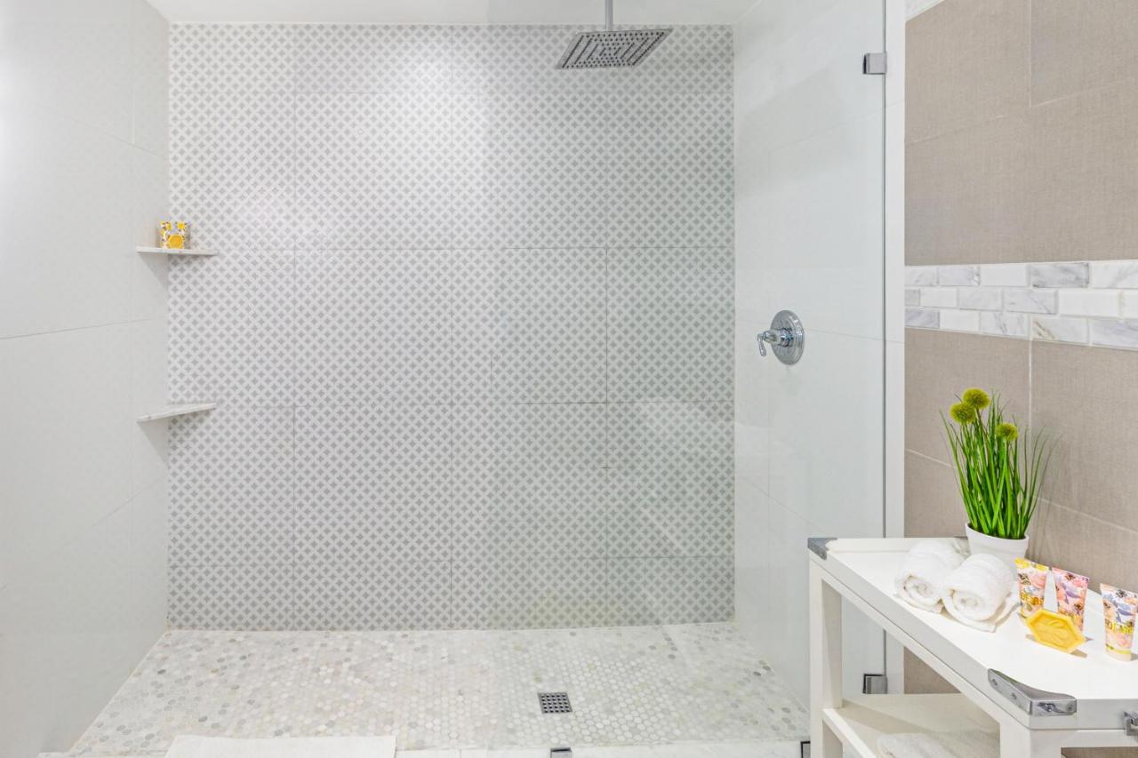 Henrosa Hotel 3*