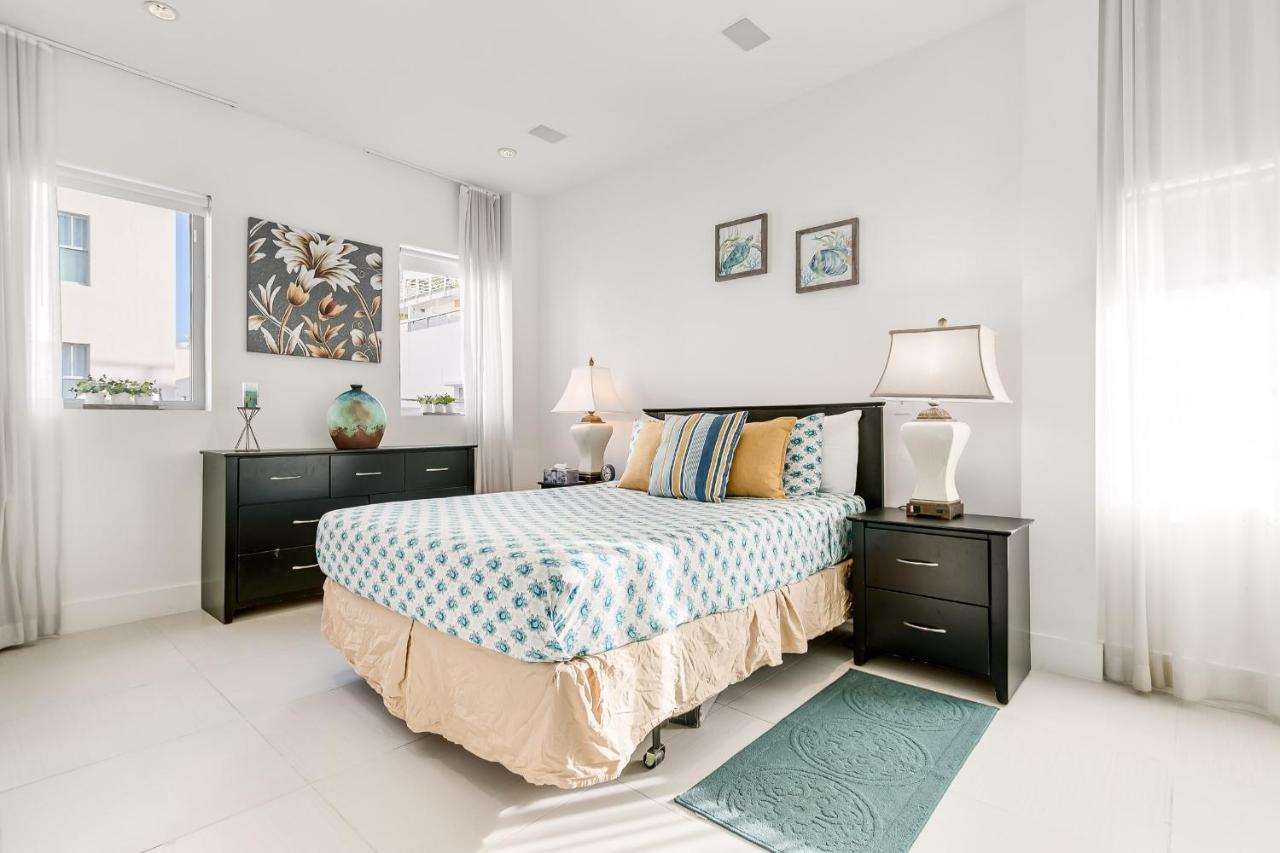Apartment 2bedroom 2bath Loft Exclusive Rooftop&jacuzzi,1block From *