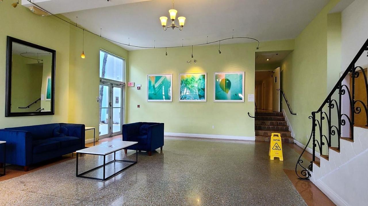 Spacious Private Sobe