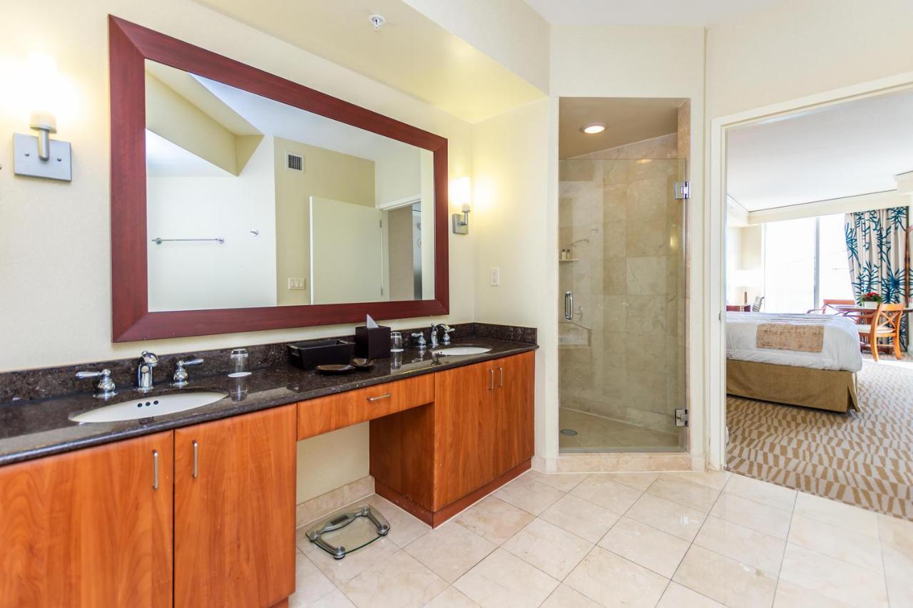 International Tump Ocean View 1100 Sf 1 Bed 1bth Privately Owned Sunny Isles * Miami Beach