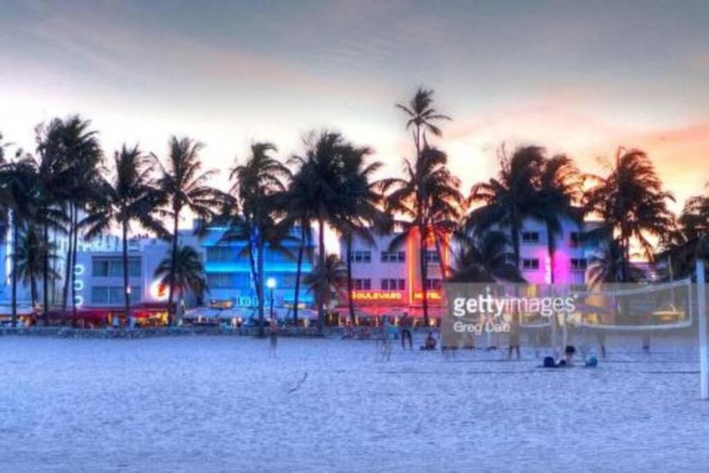*530 Pad-ocean Drive* * Miami Beach