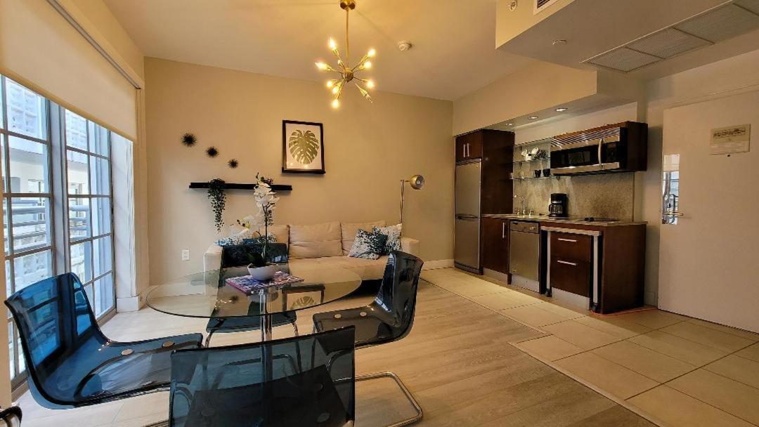 Strand Ocean Drive Suites 3*