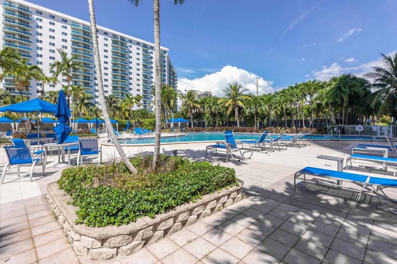 Bright With Balcony And Nice View - 2br 1ba Apartment