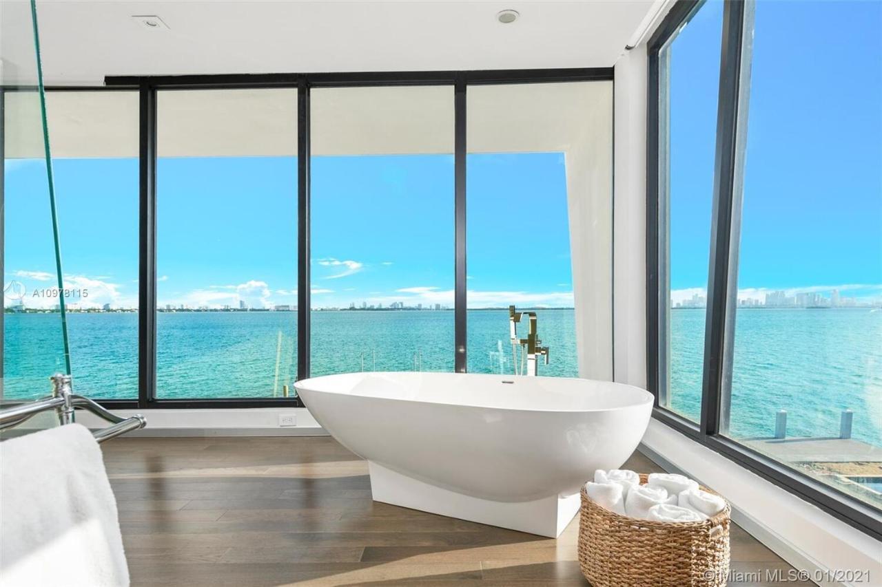 Cristiano Villa Miami Beach