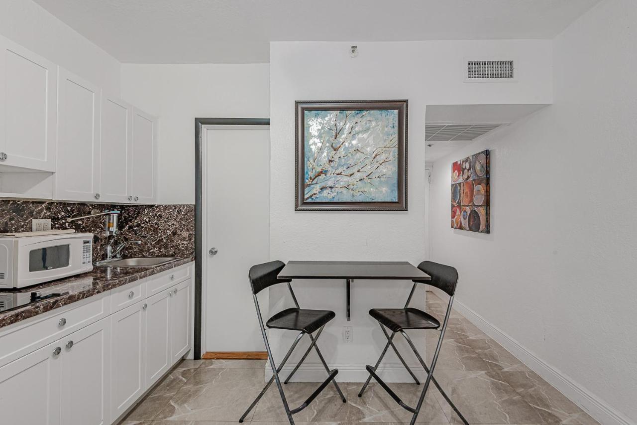 St Miami Front Beach Apartment *
