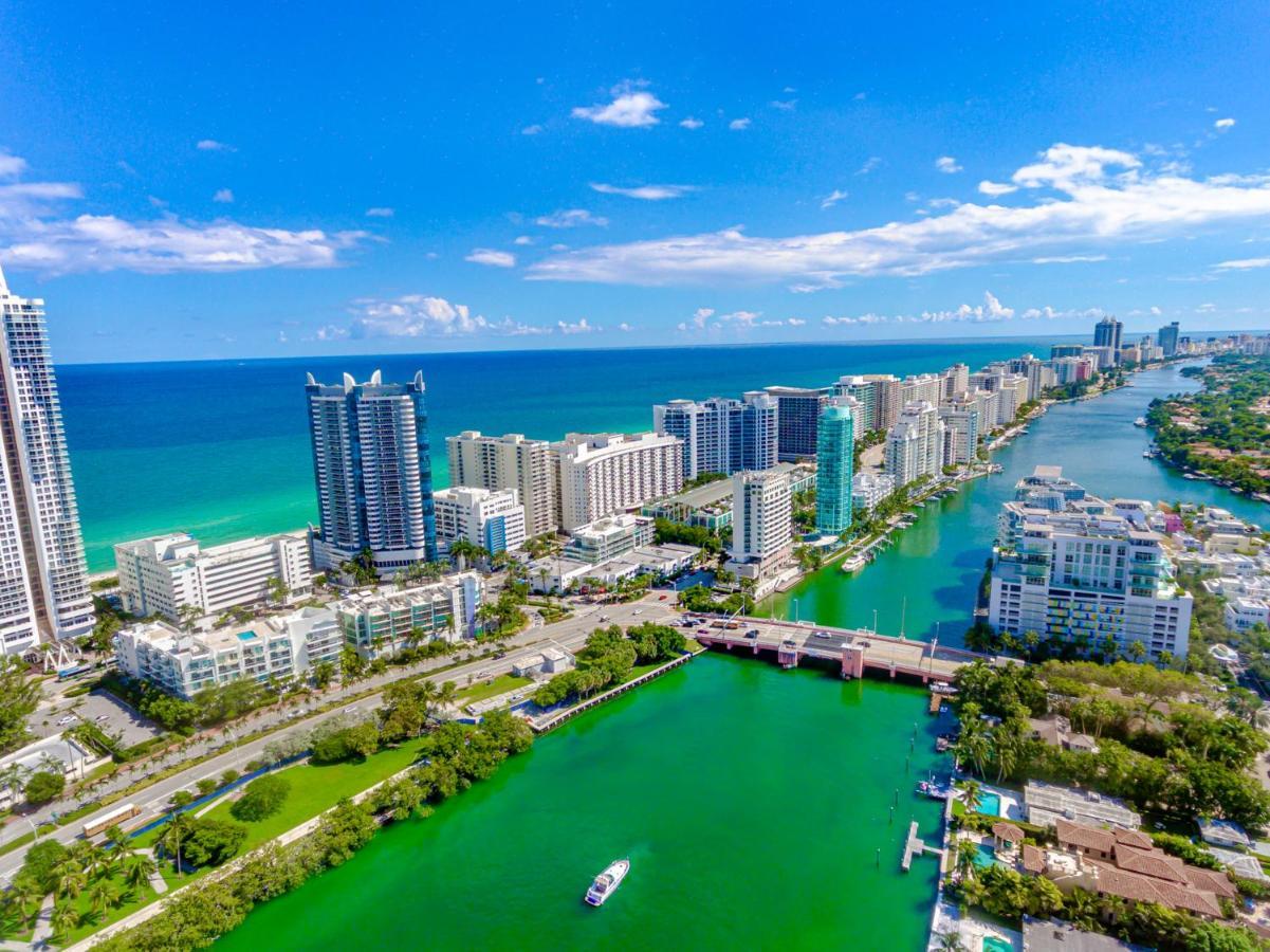 Apartment Front Miami