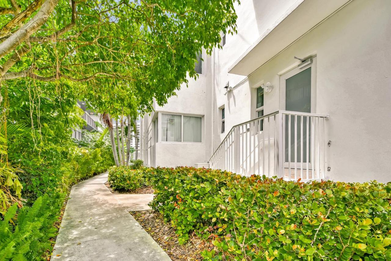 West Deco Miami Beach
