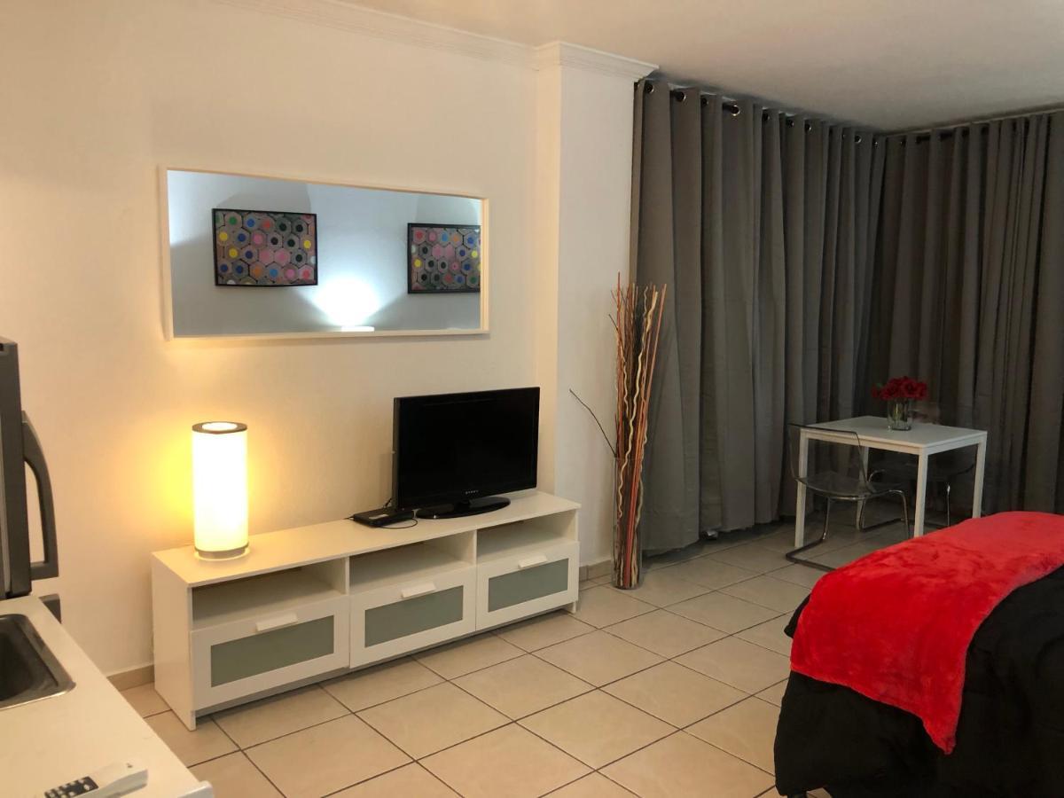 Casablanca On The Beach, Oceanfront Miami *