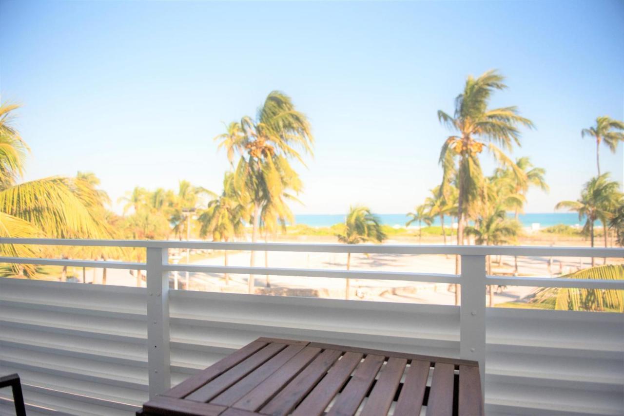 Majestic Stays On Ocean Drive *