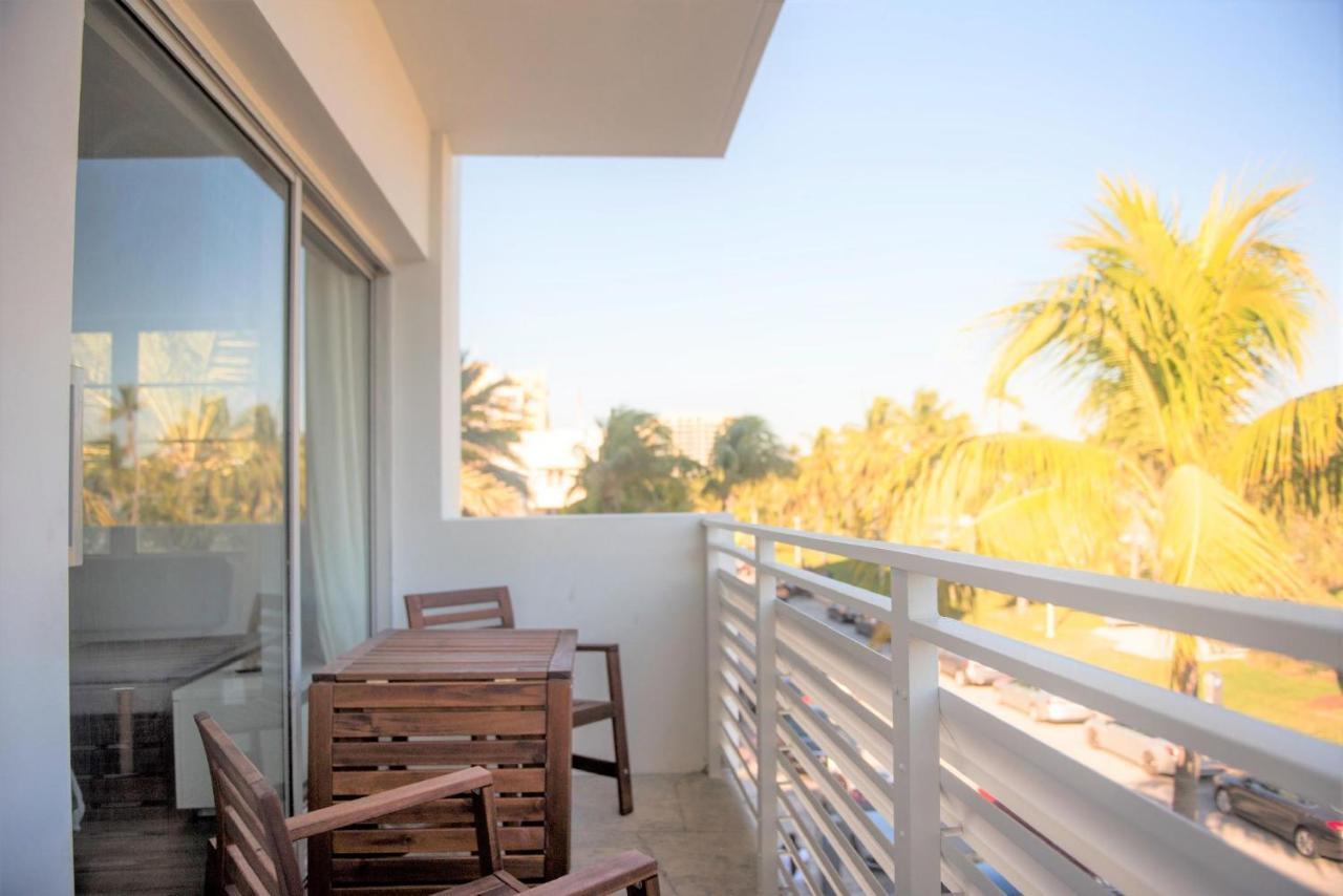 Majestic Stays On Ocean Drive *
