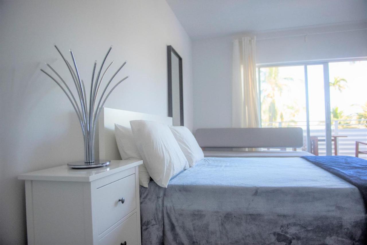 Majestic Stays On Ocean Drive Miami Beach