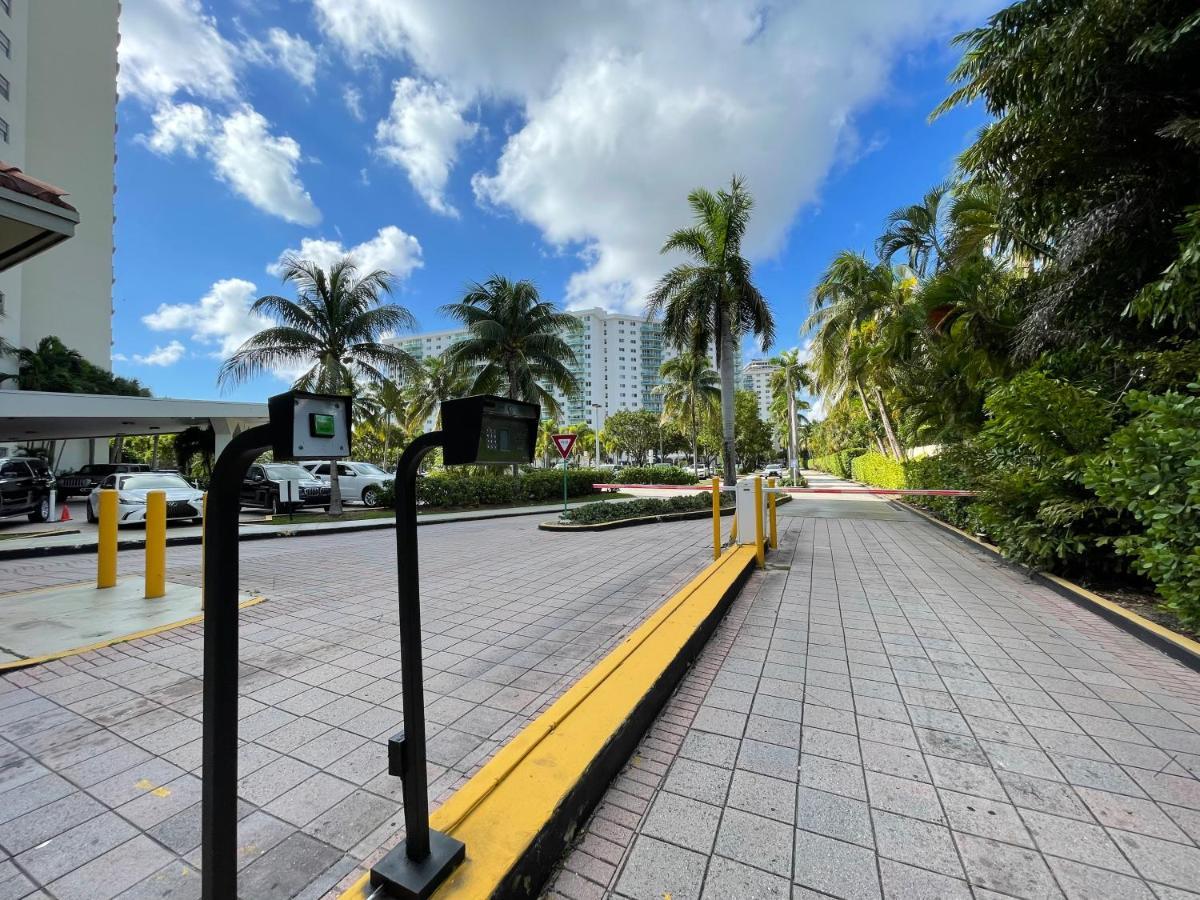 Sunny Isles Comfor Ocean Reserve