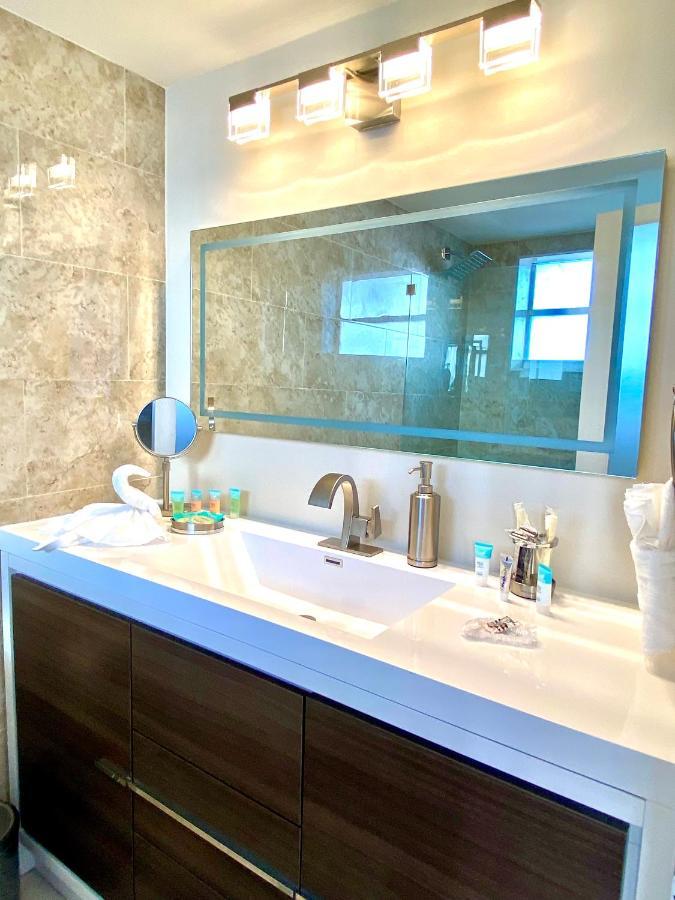 Modern Waterfront With Miami Skyline View, Free Parking 5 Mins Drive To Miami * Miami Beach