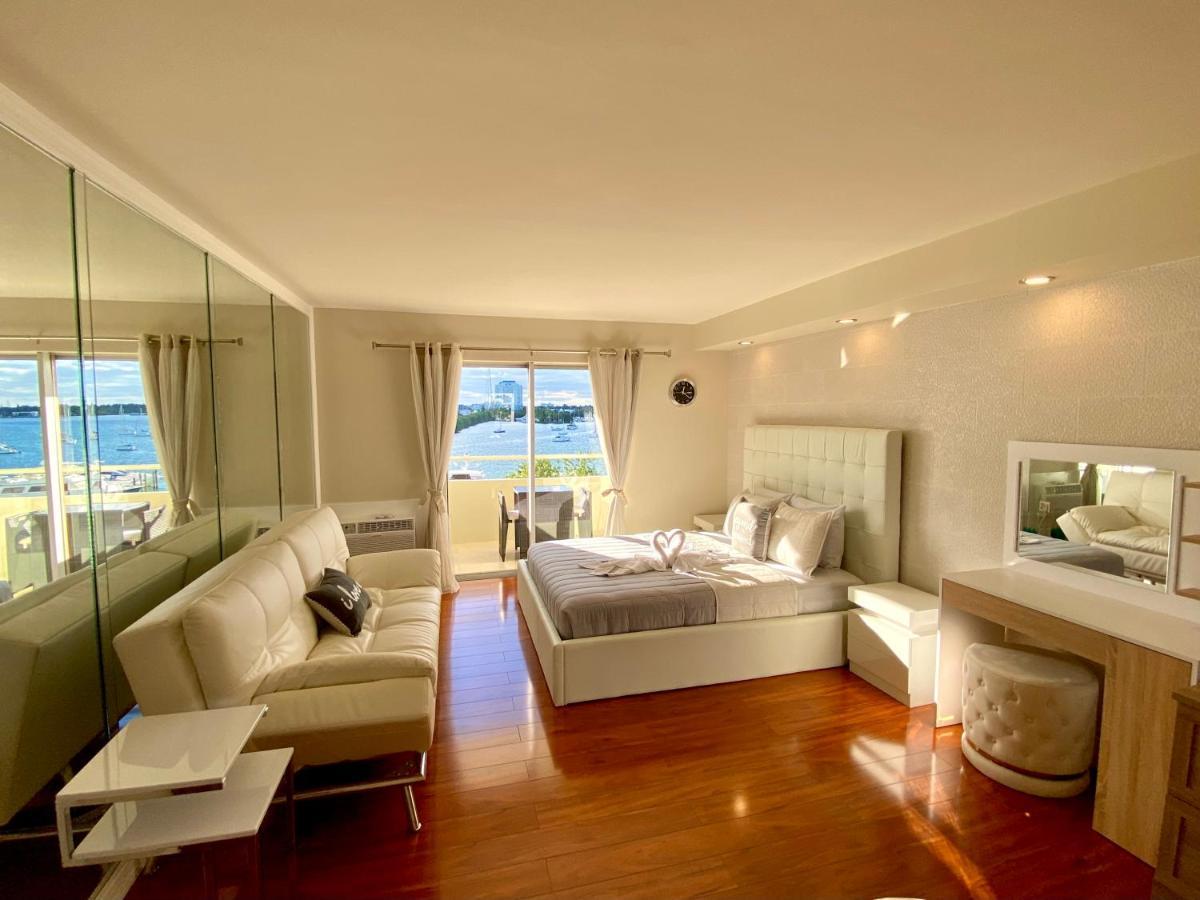 Modern Waterfront With Miami Skyline View, Free Parking 5 Mins Drive To Miami