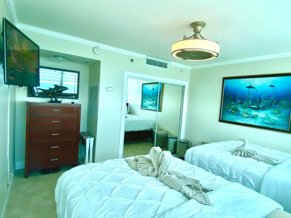 Large Luxurious Direct Ocean Front Penthouse Or Deluxe One Bedroom Ocean Front Condo-free Parking * Miami Beach