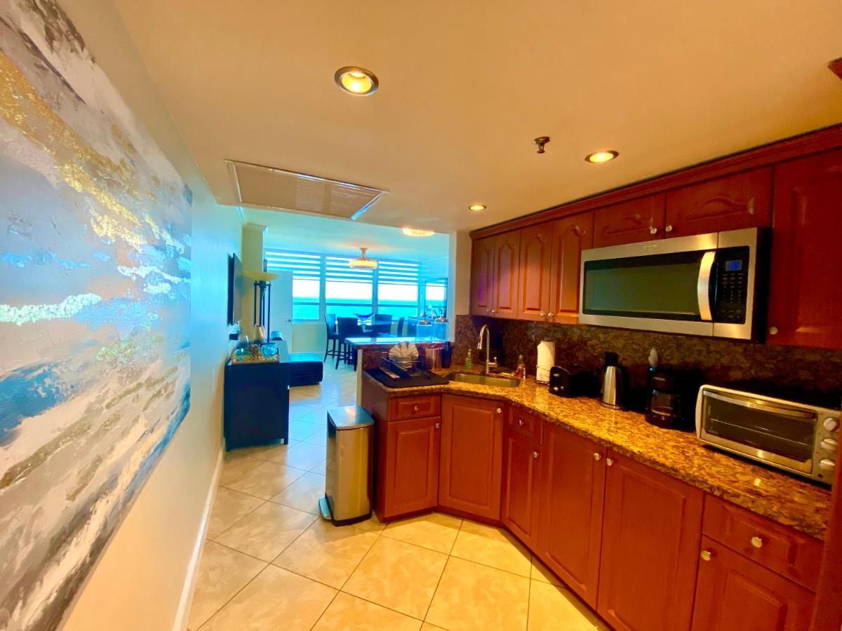 Large Luxurious Direct Ocean Front Penthouse Or Deluxe One Bedroom Ocean Front Condo-free Parking Apartment Miami Beach