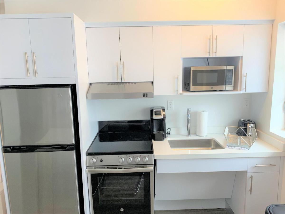 Majestic Stays On Ocean Drive Miami Beach