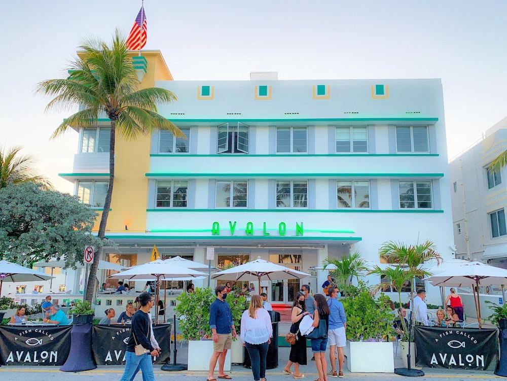 Hotel Avalon