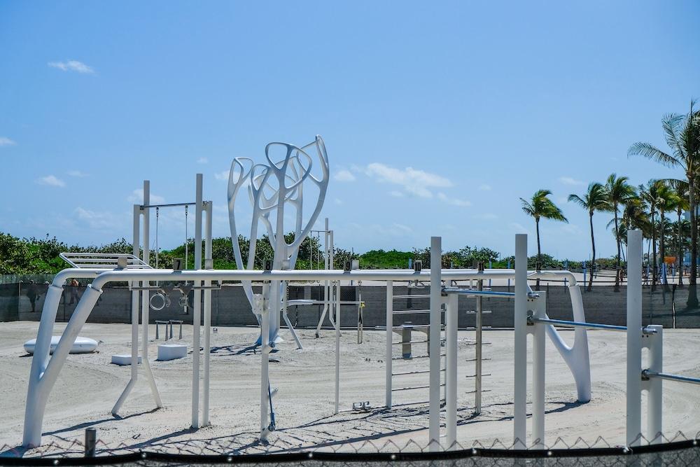 Hotel Avalon Miami Beach