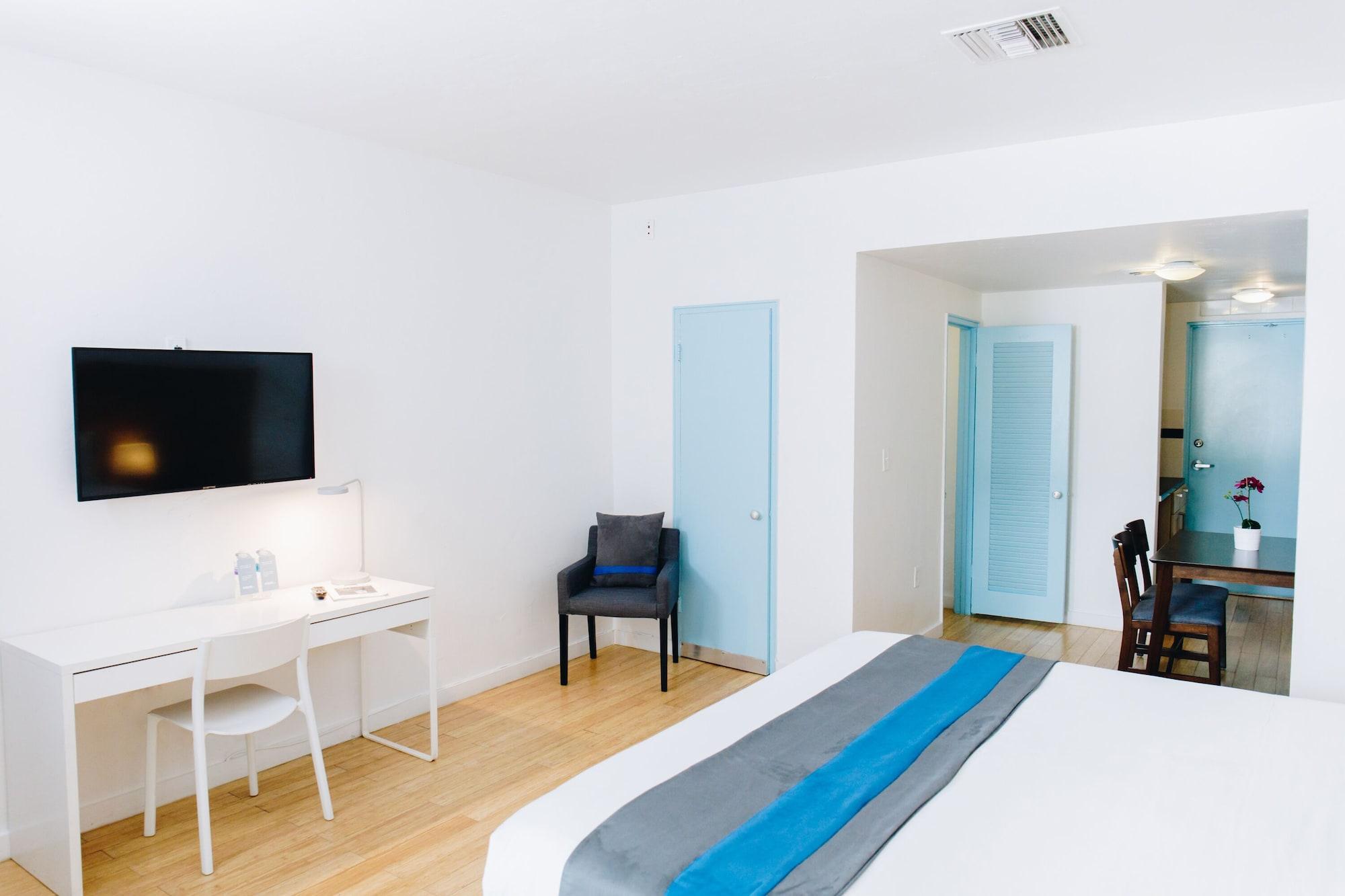 Aqua & Hotel