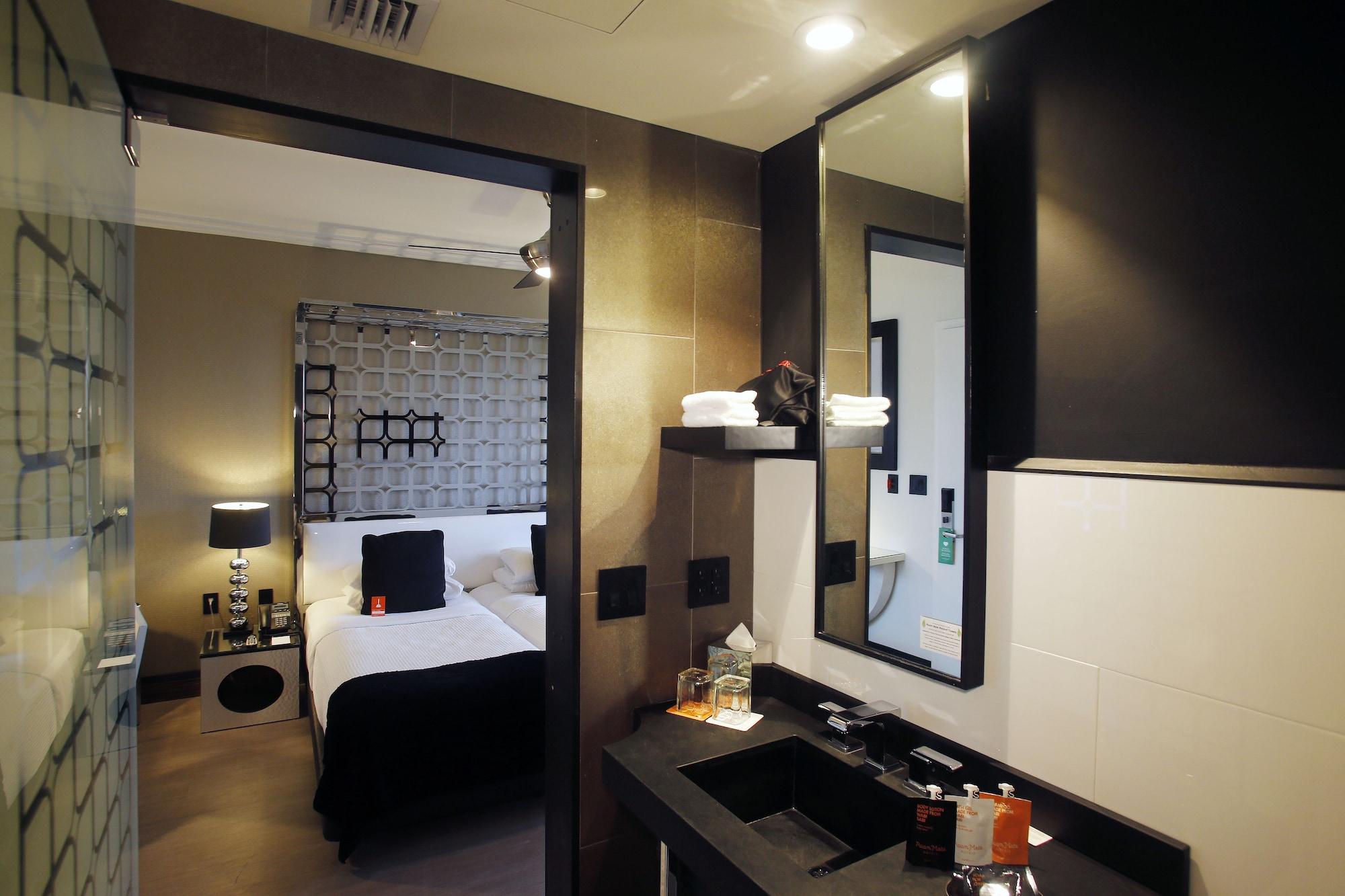 Hotel Waldorf Towers South 3*