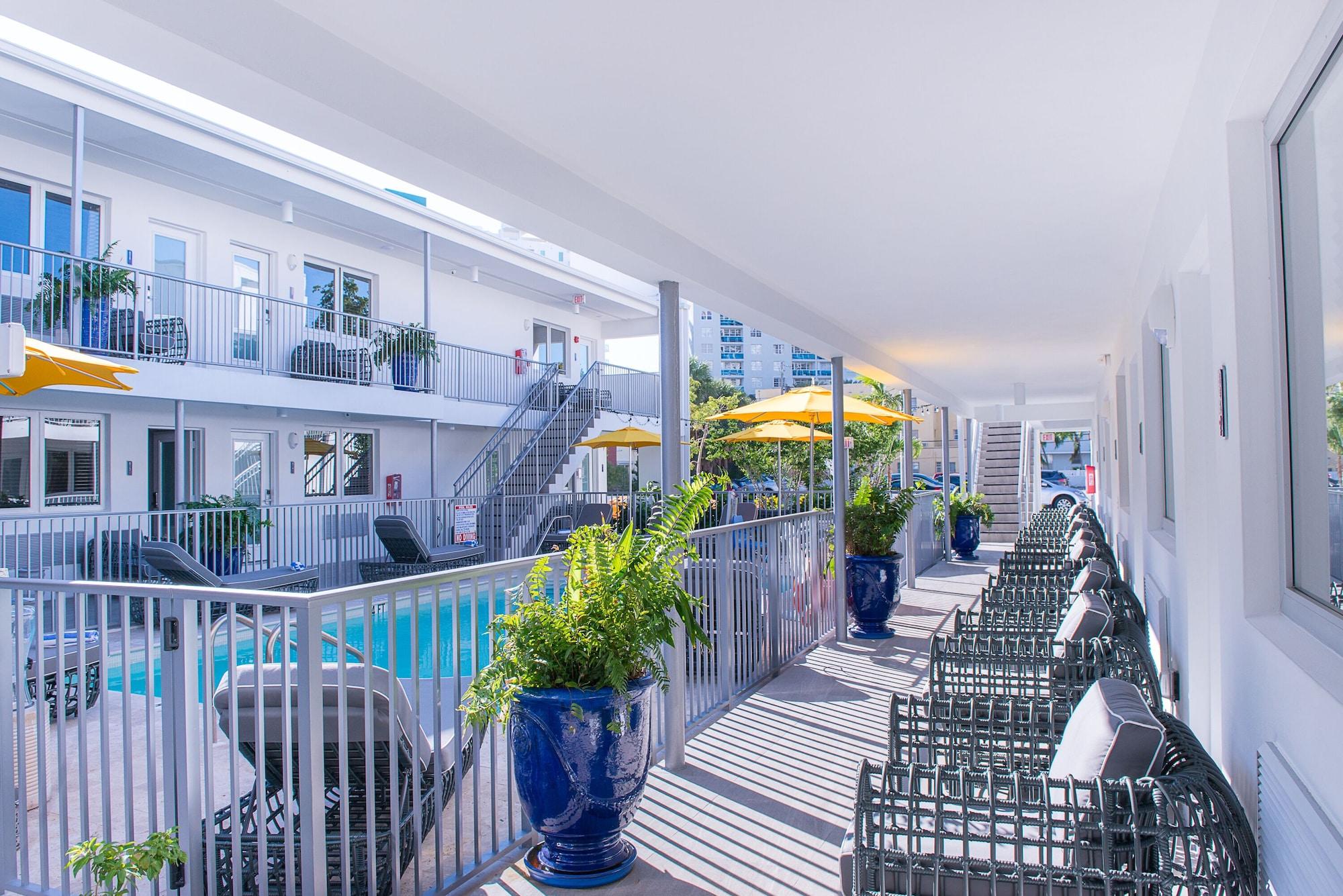 Waterside And 3*