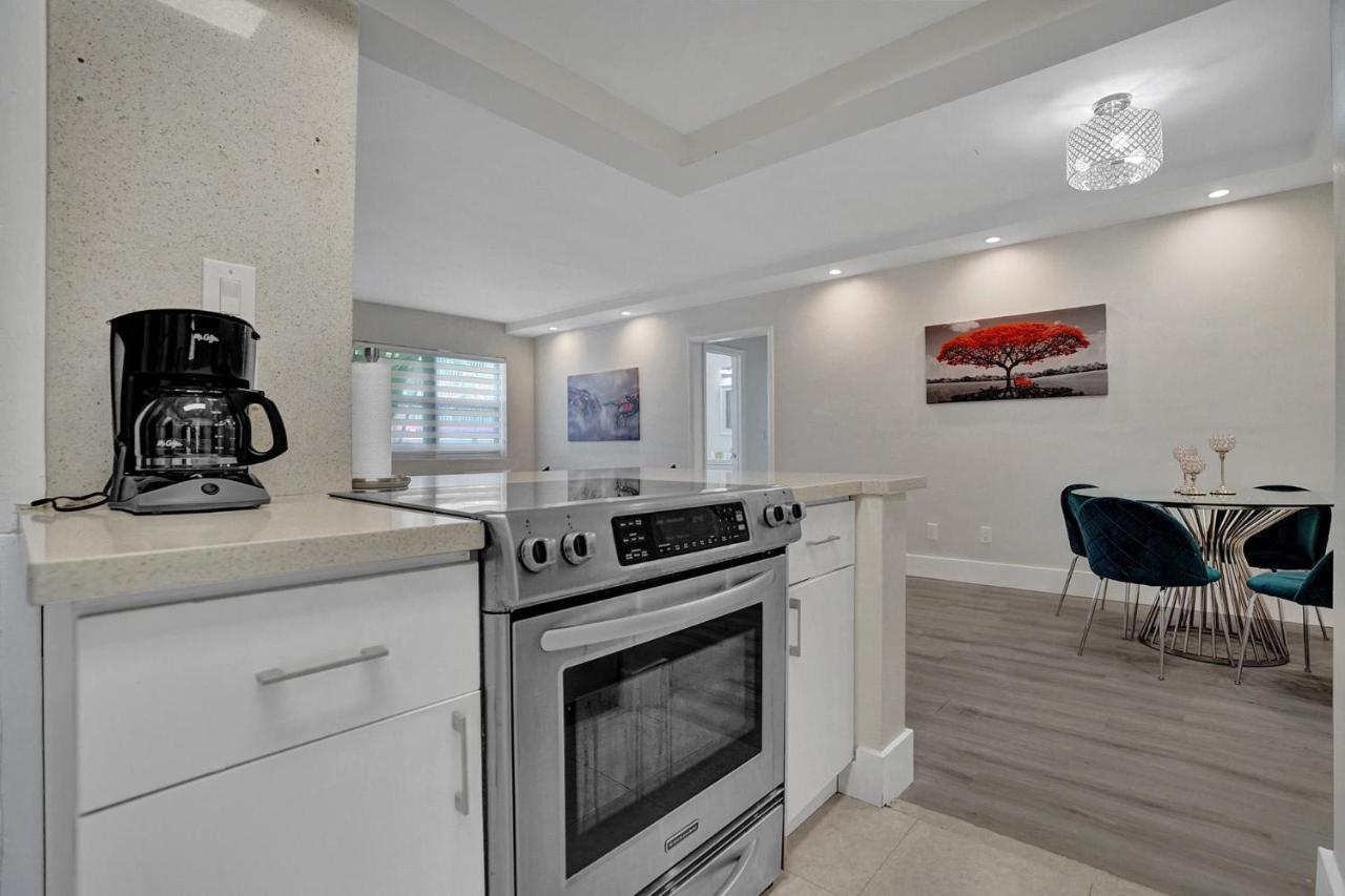 Bay Harbor Apartment *