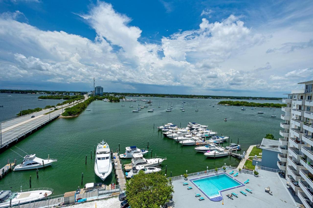 Top Floor Breathtaking View Of Miami Skyline, Pool And Free Parking * Miami Beach