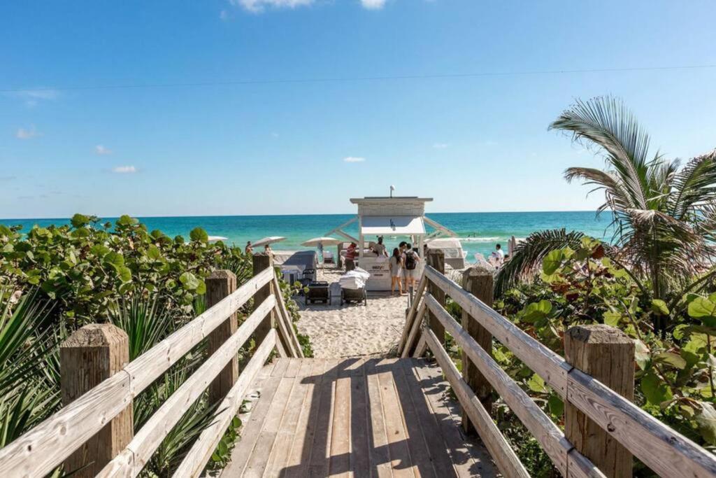 Fontainebleau Ocean View Fits 6! 1 Bed/2 Ba Apartment Miami Beach
