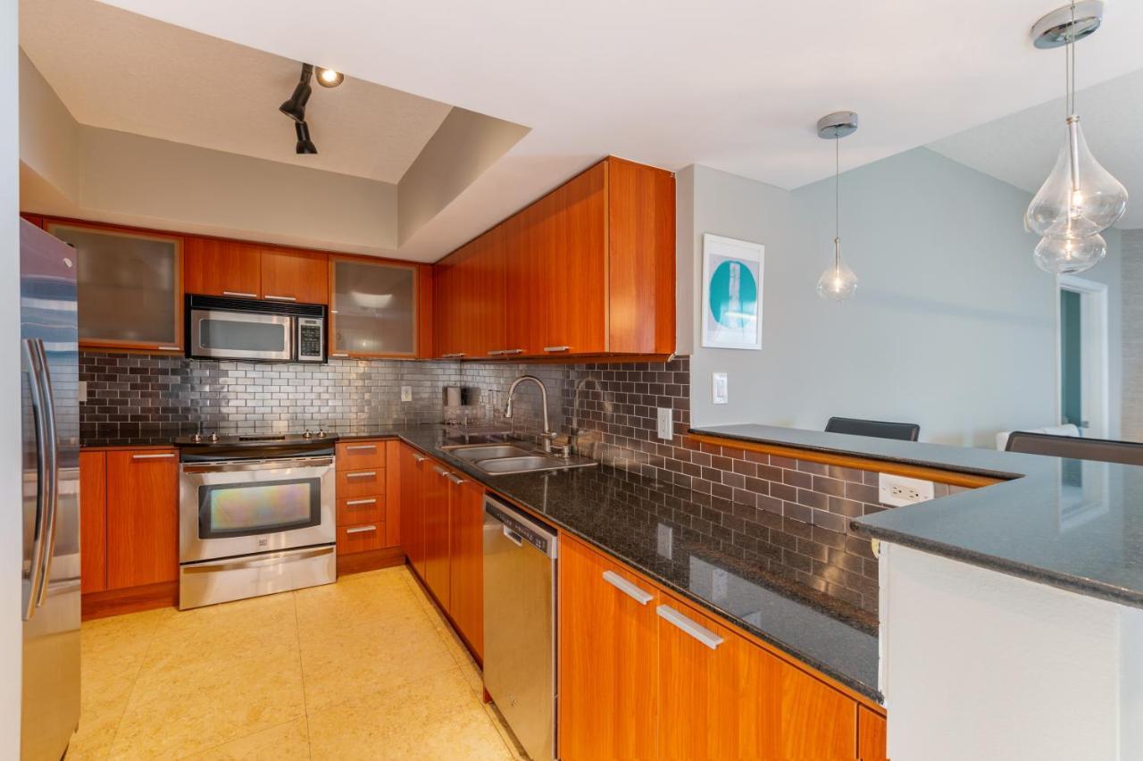 Apartment 16699 Collins Ave Unit 2906 In La Perla *
