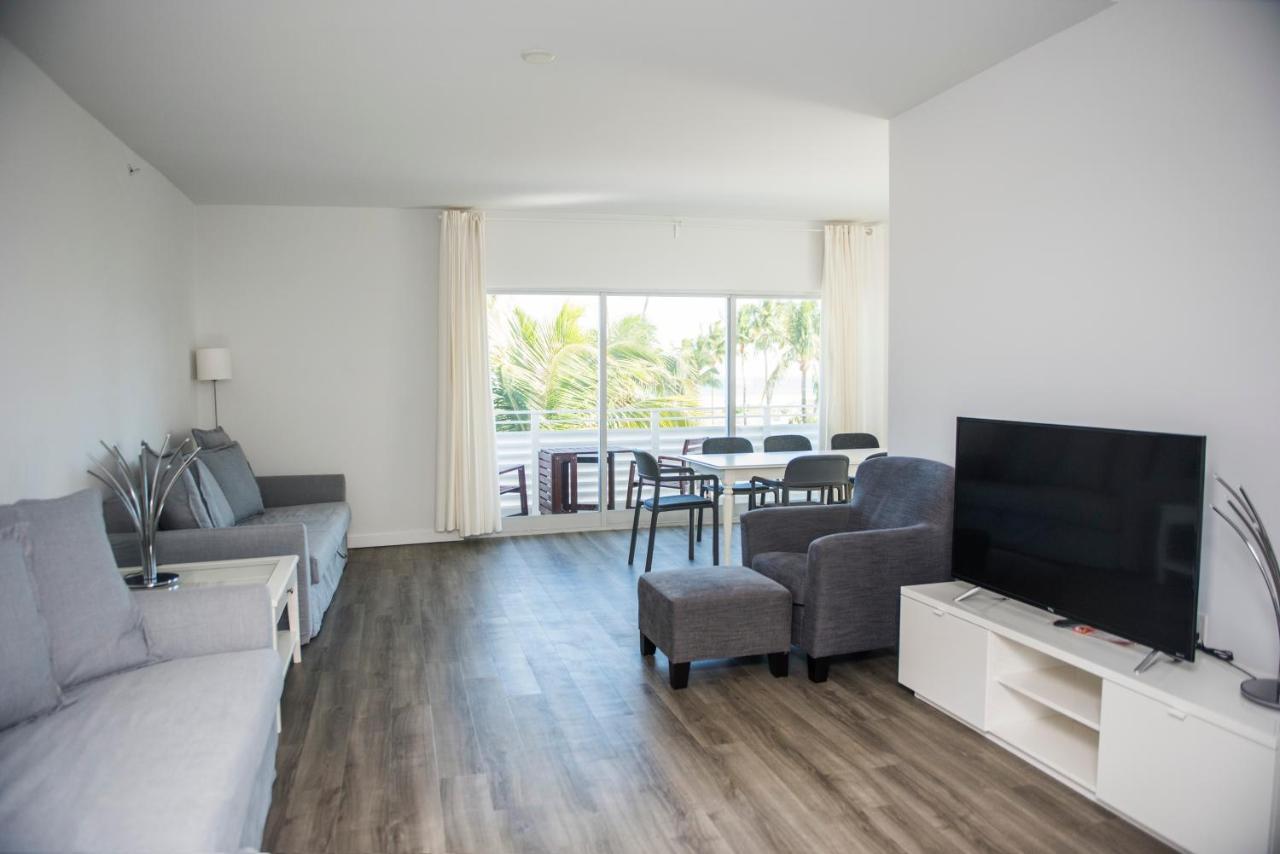 Majestic Stays On Ocean Drive Miami Beach