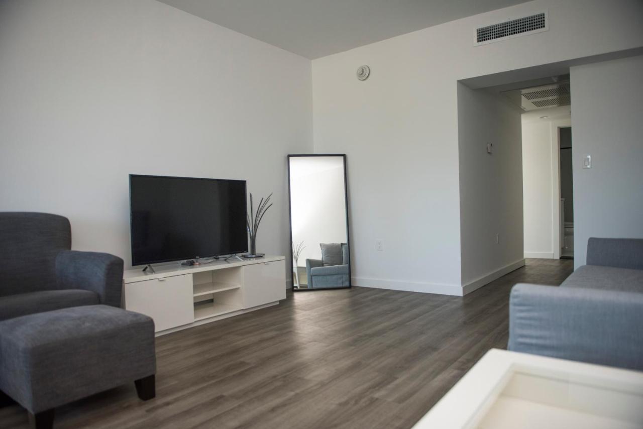 Majestic Stays On Ocean Drive * Miami Beach