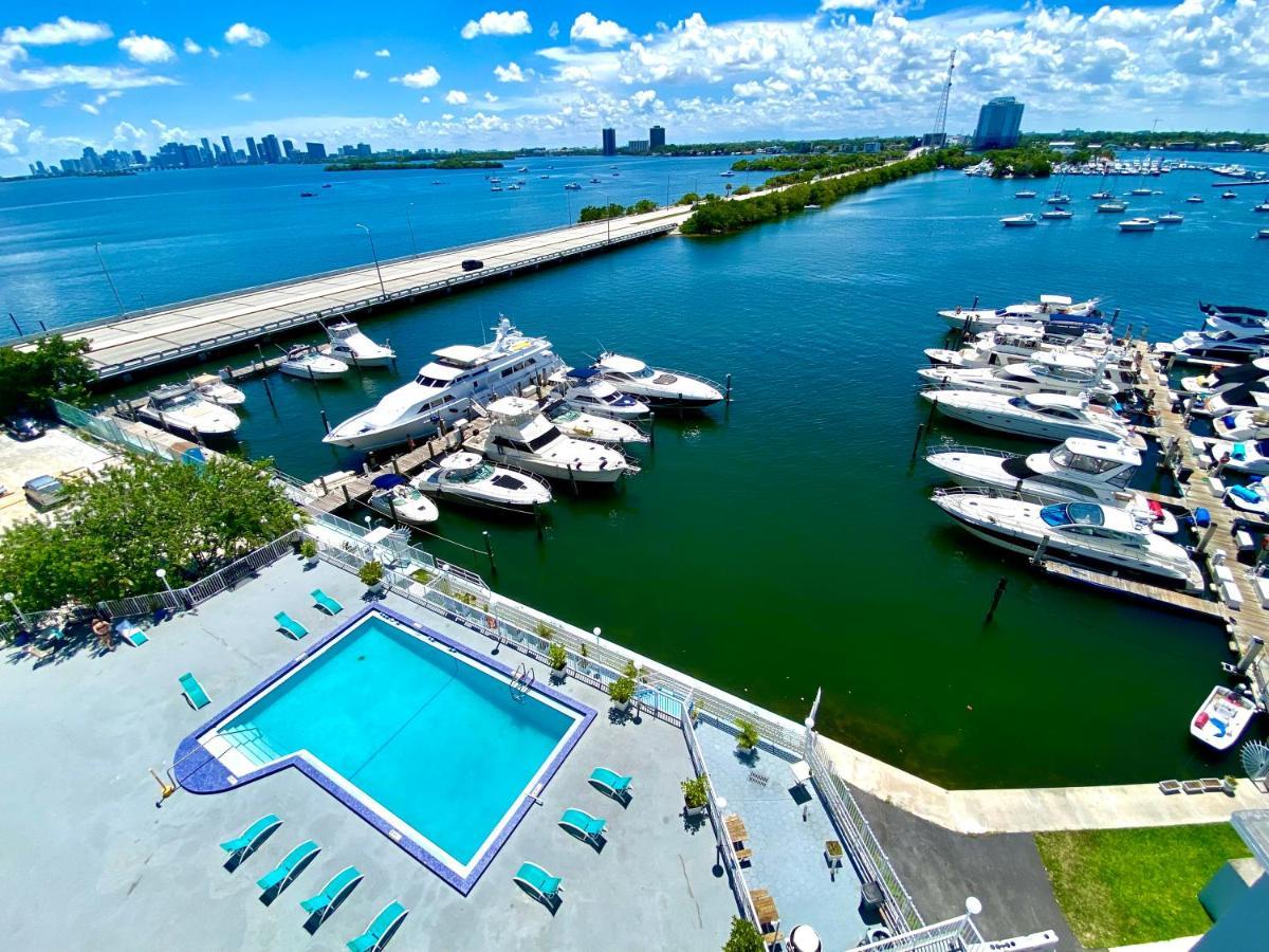 Apartment Bay View Miami: Premium Waterfront Near *