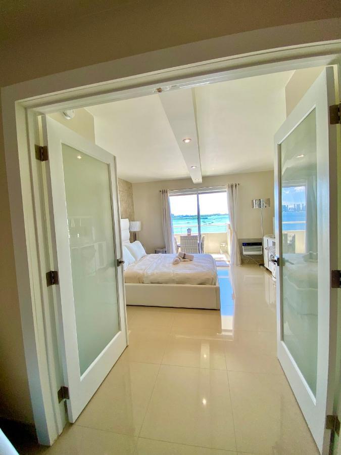 Bay View Miami: Premium Waterfront Near Apartment *