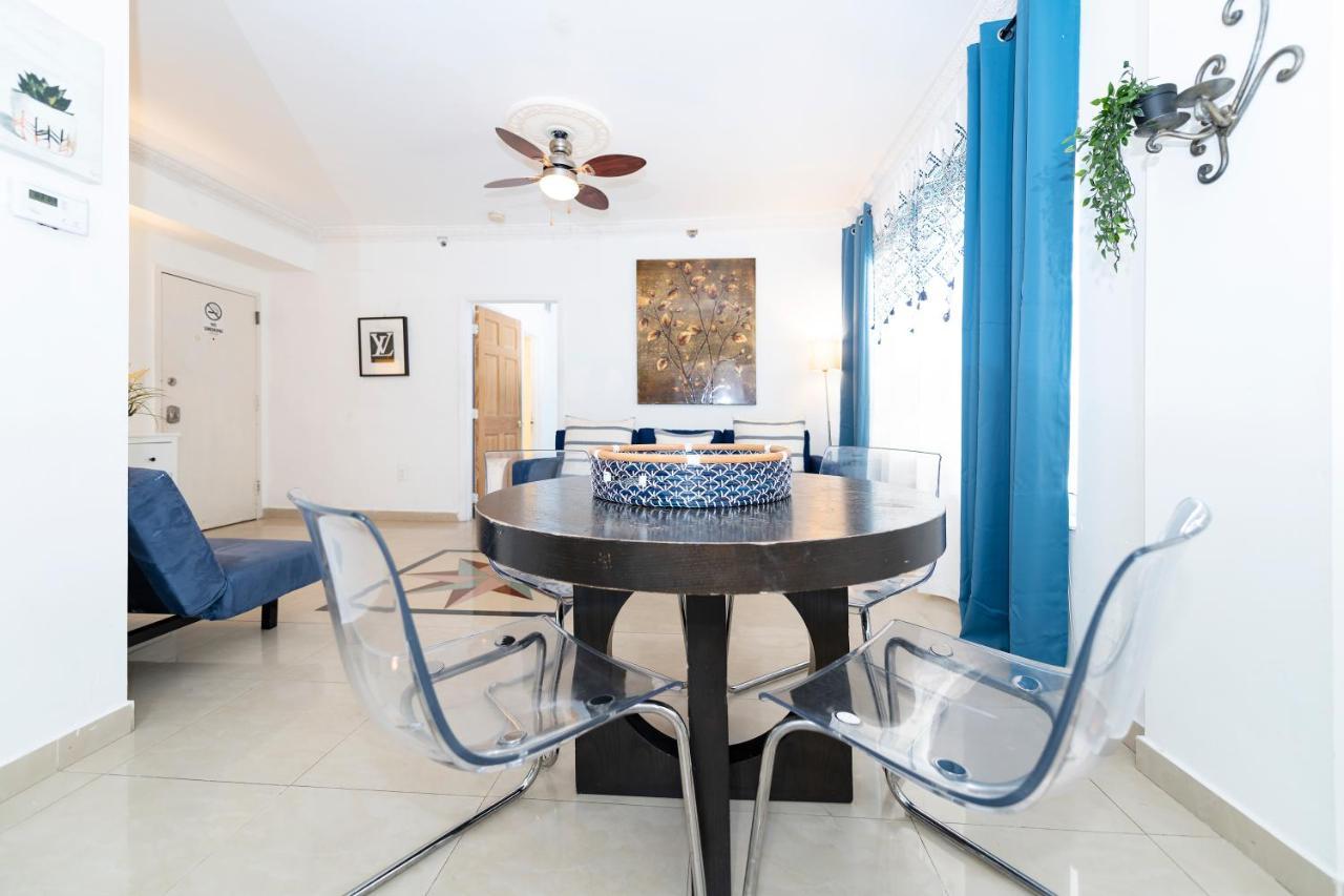 On Ocean Drive Apartment Miami Beach
