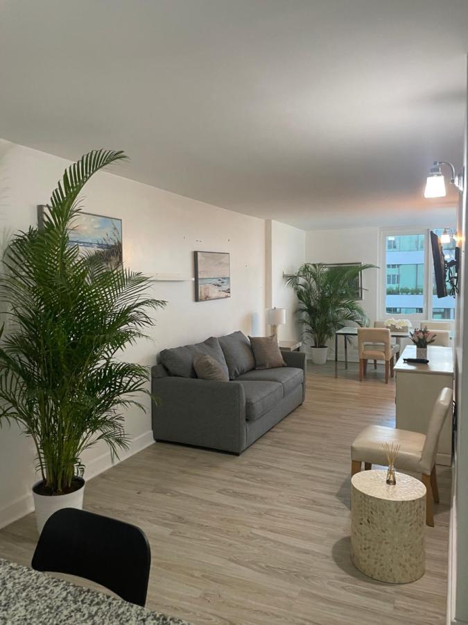 Large 1 Bedroom At Roney Palace Sleep 8