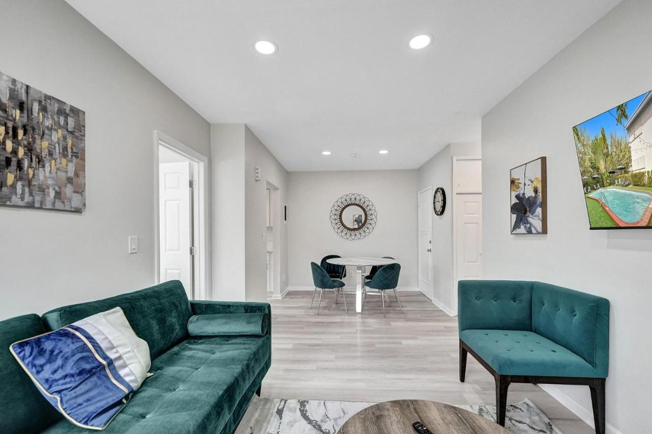 Bay Harbor Apartment *