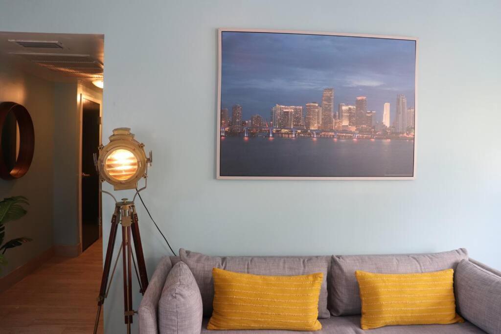 The Gem On 15th Apartment