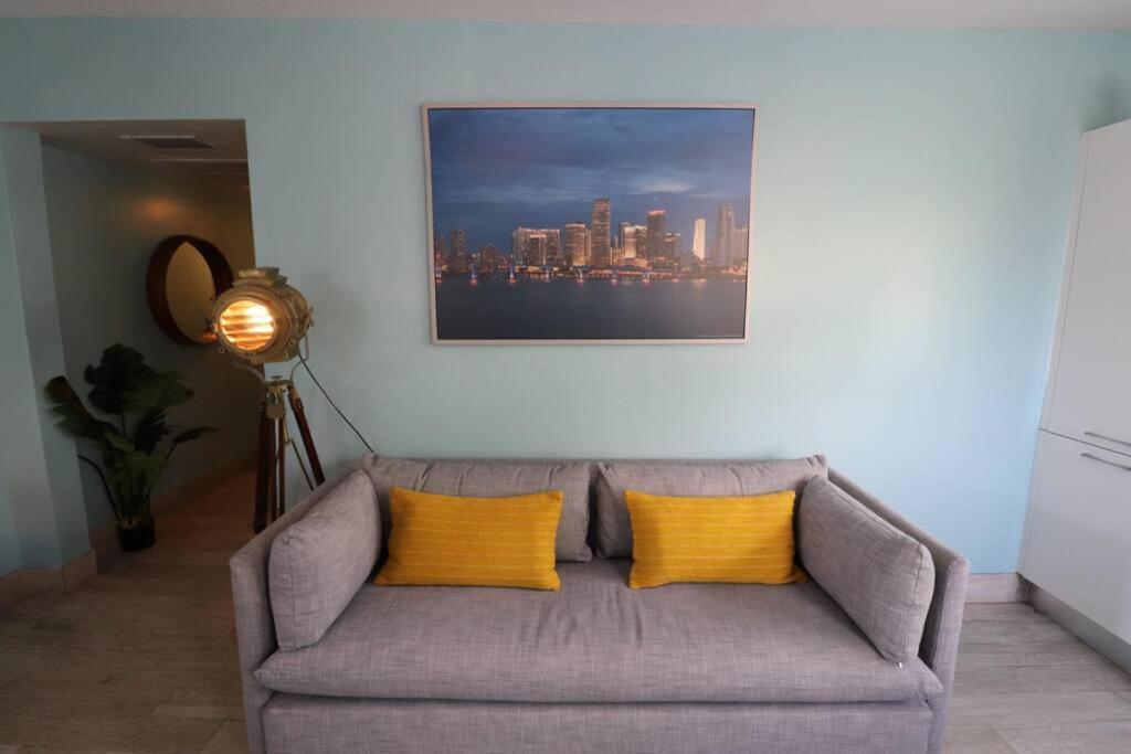 The Gem On 15th * Miami Beach