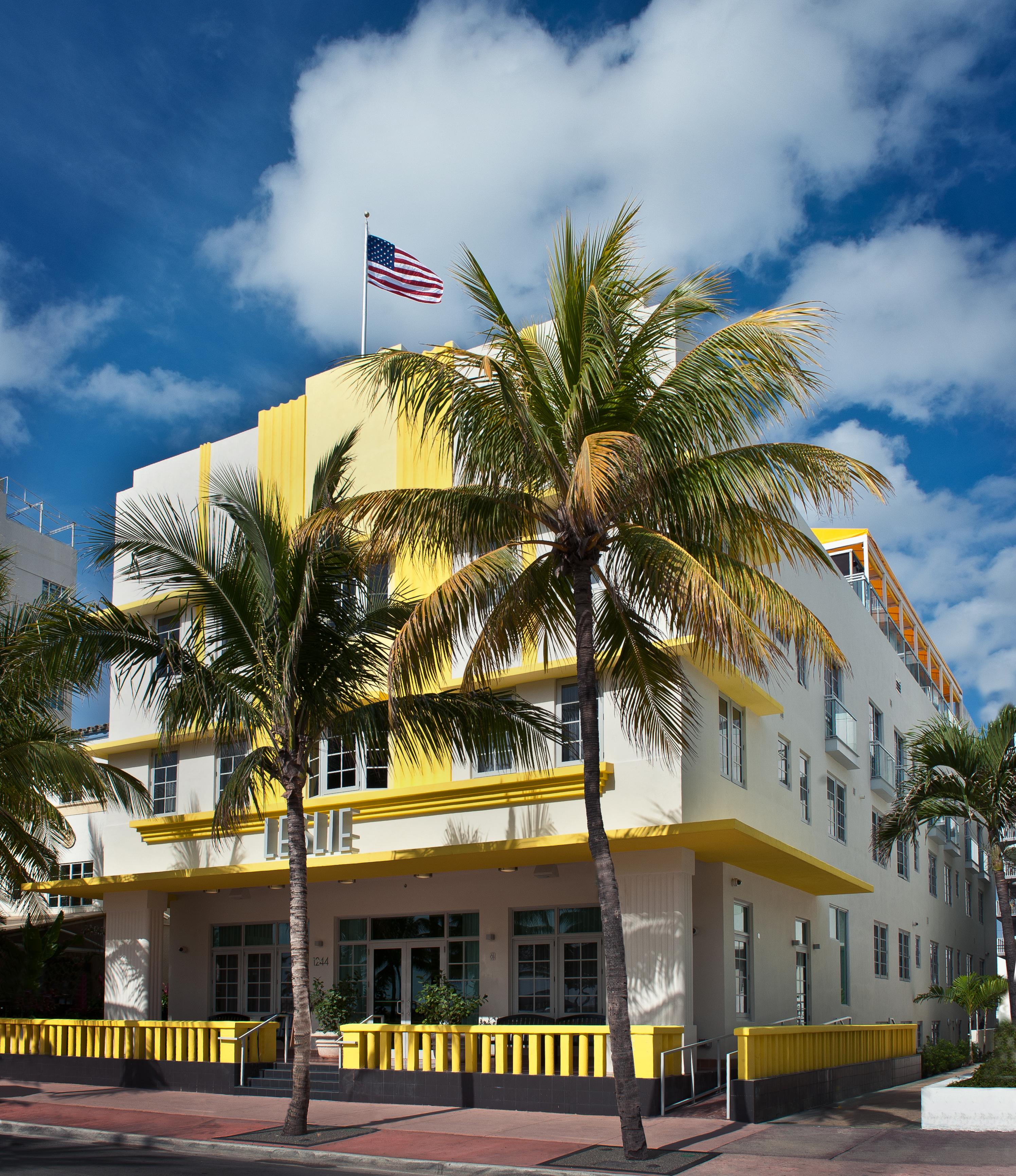 Leslie Ocean Drive Hotel 4*